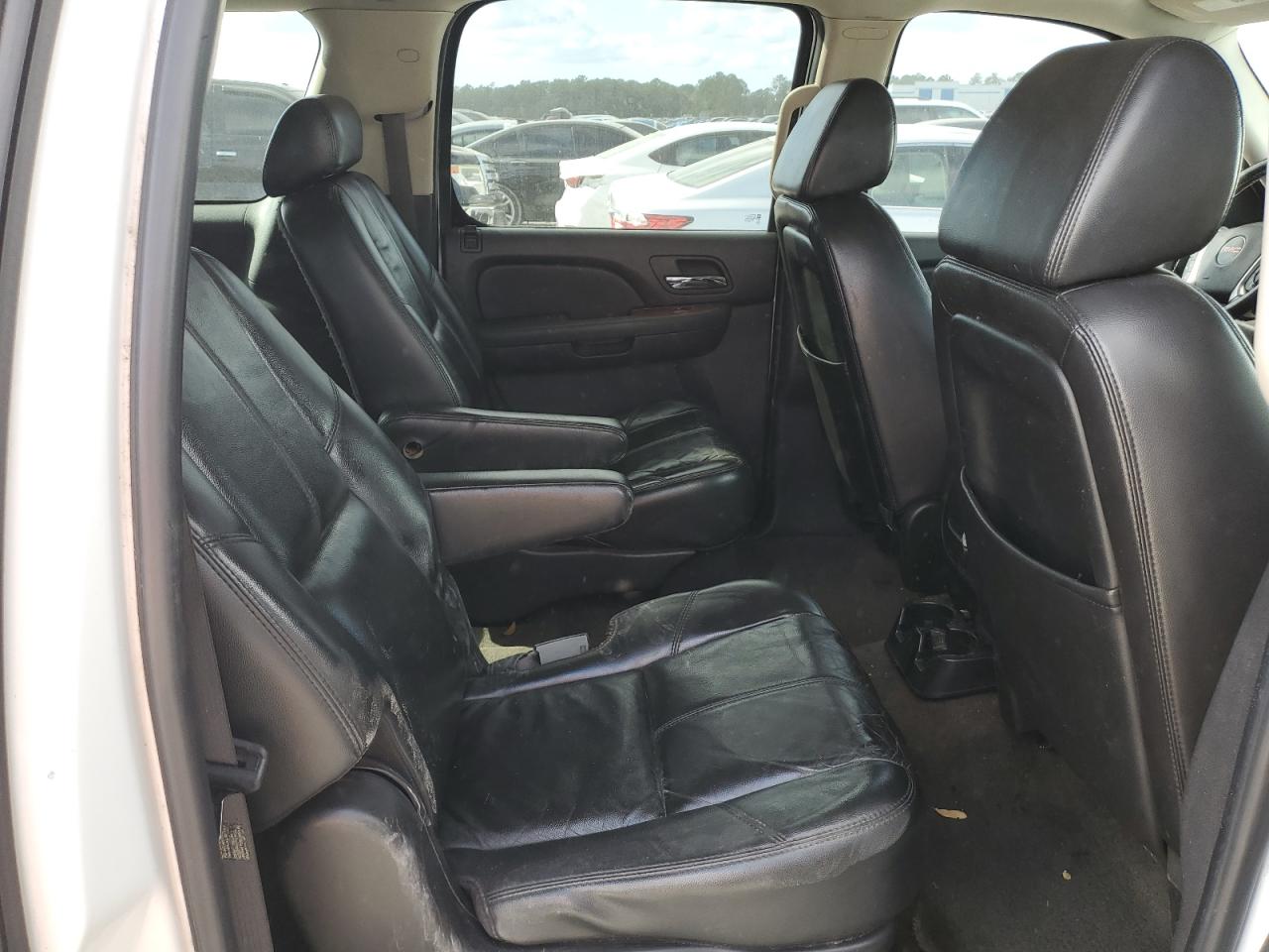 2007 GMC Yukon Xl C1500 VIN: 1GKFC16Y37R262092 Lot: 93343935