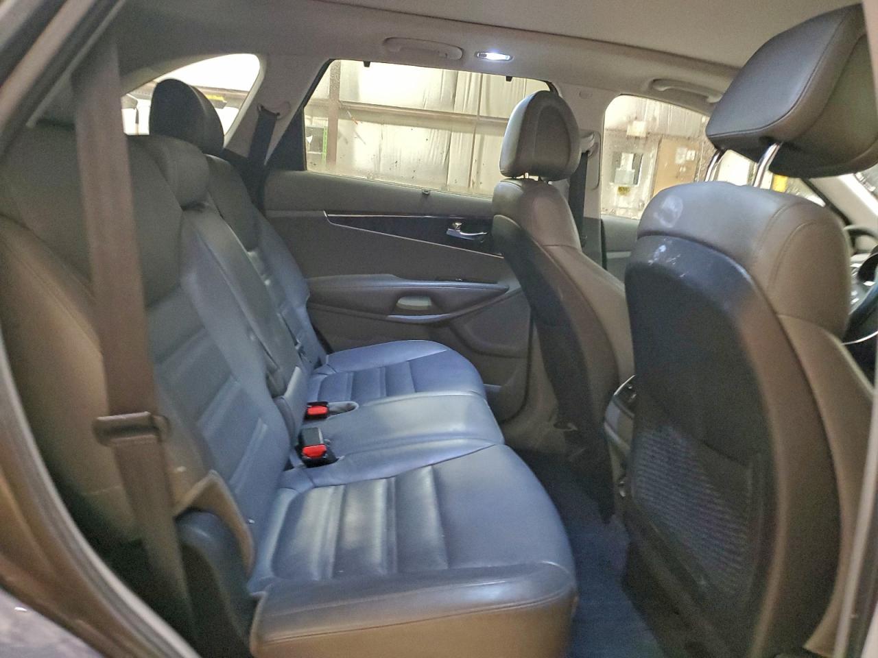 2016 Kia Sorento Ex VIN: 5XYPHDA51GG105580 Lot: 92981765