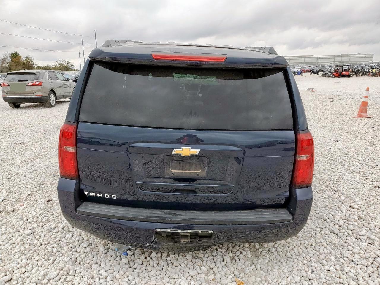 2019 Chevrolet Tahoe C1500 Lt VIN: 1GNSCBKC2KR178761 Lot: 93453075