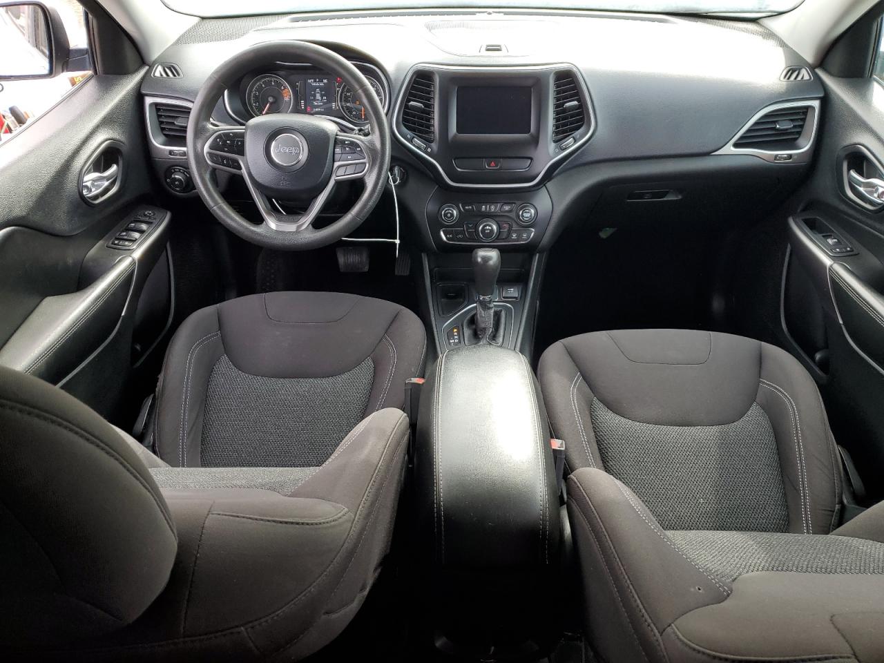 2019 Jeep Cherokee Latitude VIN: 1C4PJLCB5KD187399 Lot: 93368765