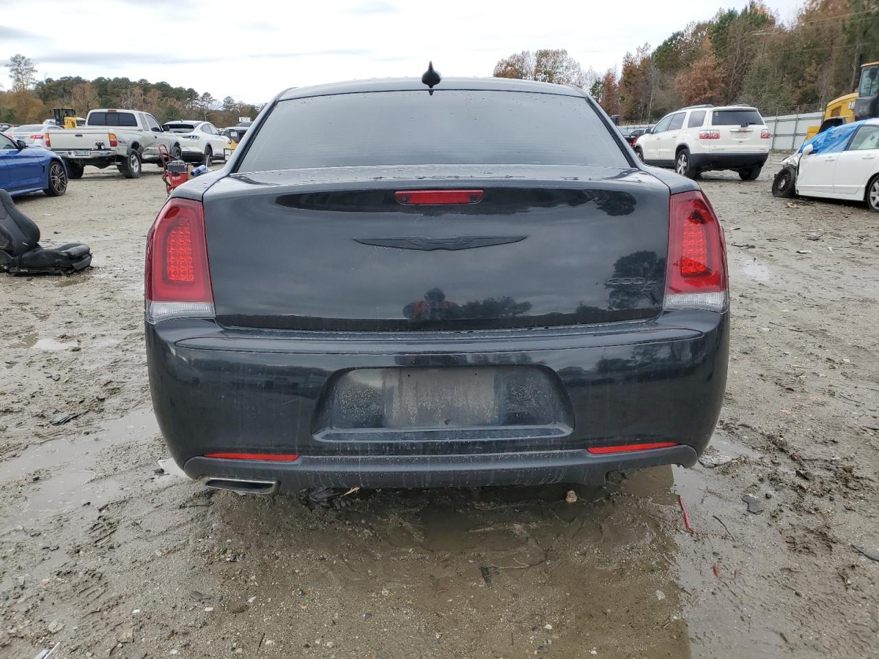 2019 Chrysler 300 S VIN: 2C3CCABGXKH637260 Lot: 91650235