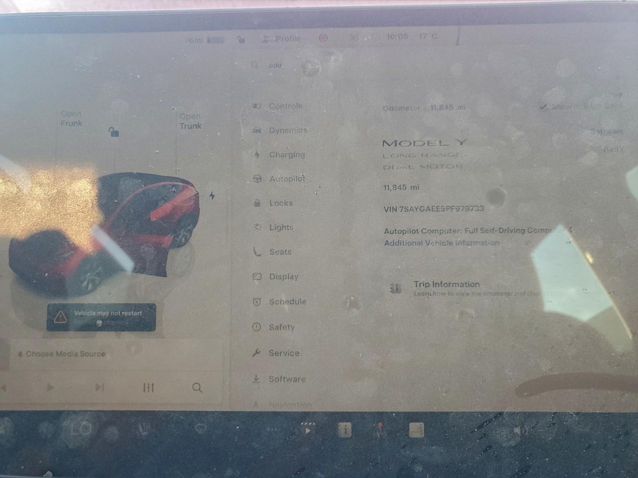 2023 Tesla Model Y VIN: 7SAYGAEE5PF979733 Lot: 94965935