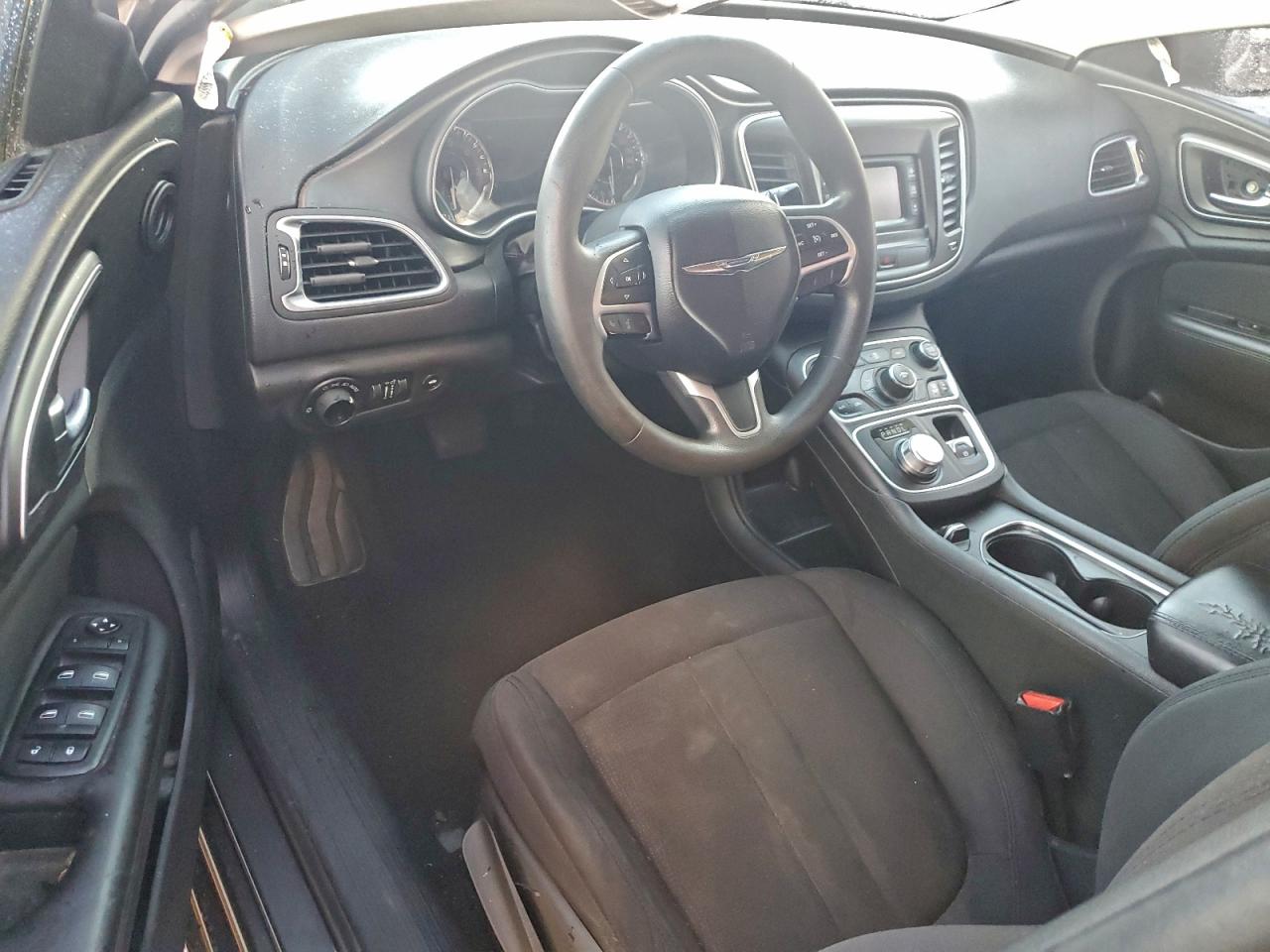 2015 Chrysler 200 Limited VIN: 1C3CCCAB1FN642832 Lot: 94641985