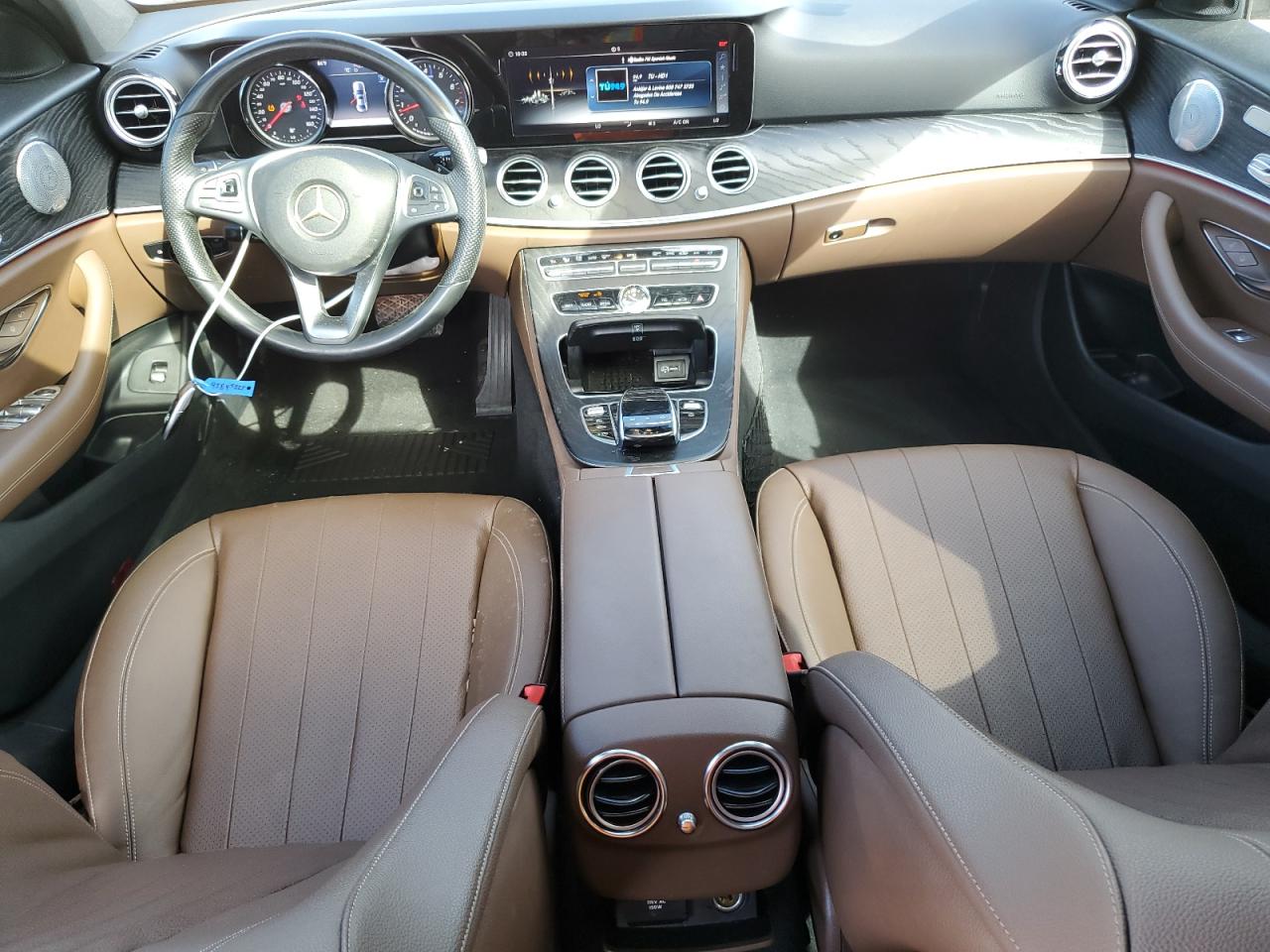 2018 Mercedes-Benz E 300 VIN: WDDZF4JB8JA467083 Lot: 91845125