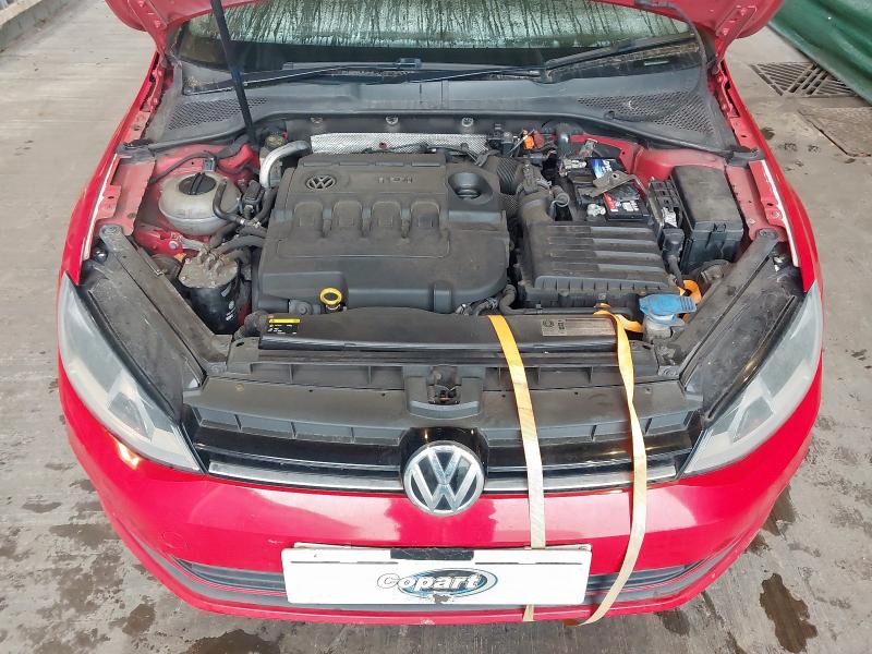 2013 VOLKSWAGEN GOLF 1.6 TDI 105 SE 5DR DSG