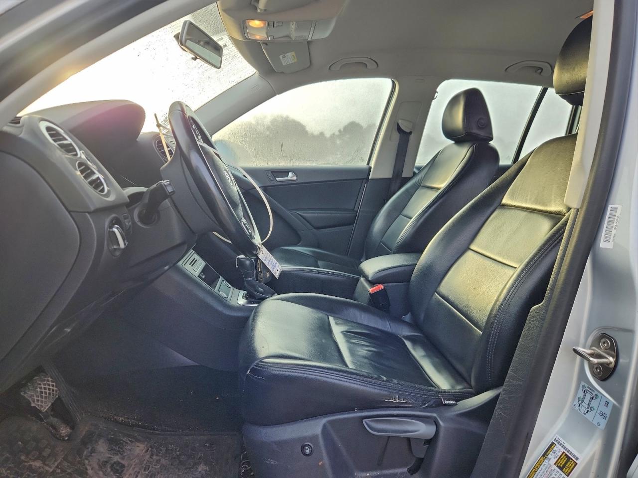 2017 Volkswagen Tiguan S VIN: WVGAV7AX8HK053812 Lot: 93232305