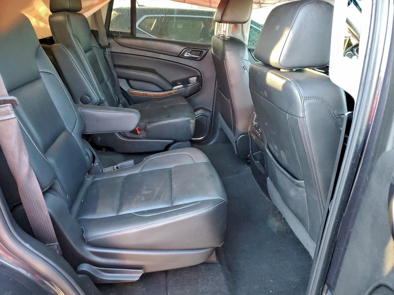 2018 Chevrolet Tahoe K1500 Premier VIN: 1GNSKCKCXJR307529 Lot: 94070935