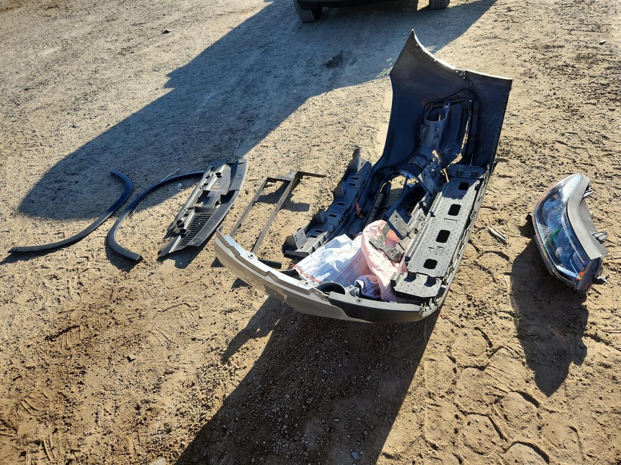 2021 Chevrolet Trax Ls VIN: KL7CJNSM1MB365821 Lot: 92386535