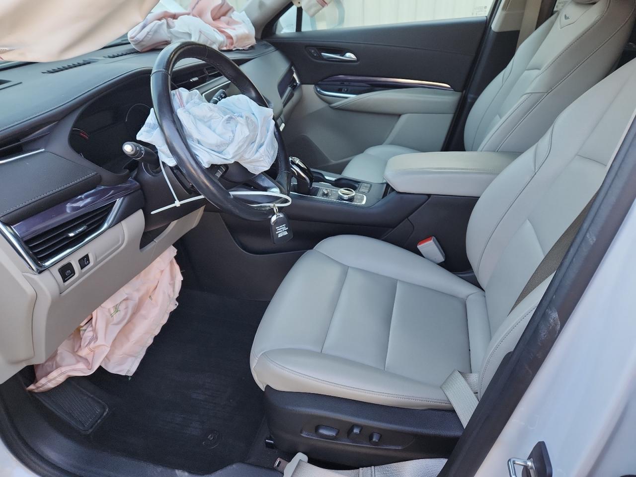 2023 Cadillac Xt4 Luxury VIN: 1GYAZAR45PF217647 Lot: 92793905