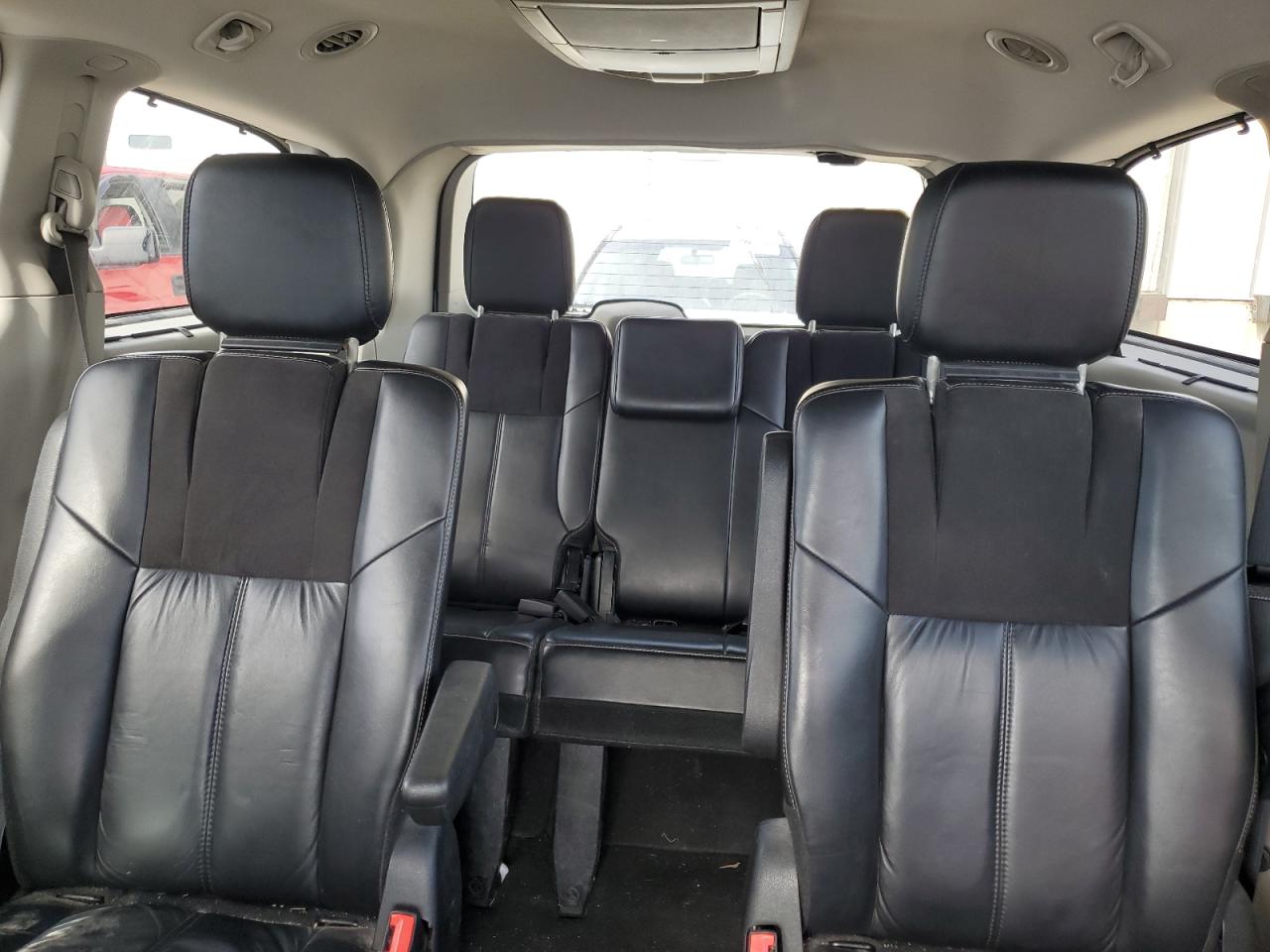 2015 Chrysler Town & Country Limited Platinum VIN: 2C4RC1GG8FR711032 Lot: 91031855