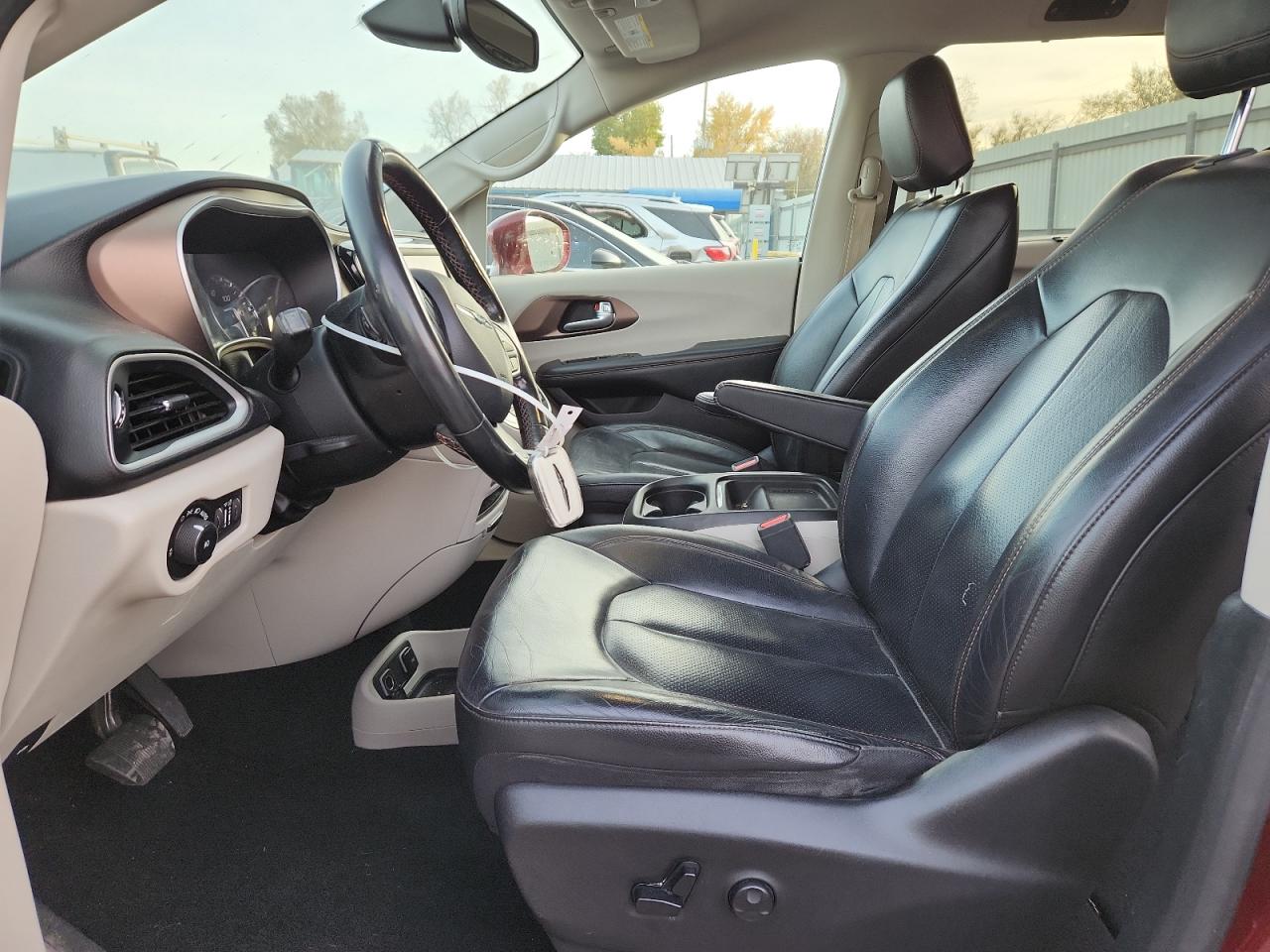 2019 Chrysler Pacifica Touring L VIN: 2C4RC1BG3KR560361 Lot: 91900695