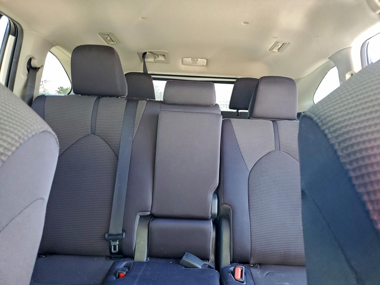 2020 Toyota Highlander L VIN: 5TDBZRBH5LS012832 Lot: 94317855