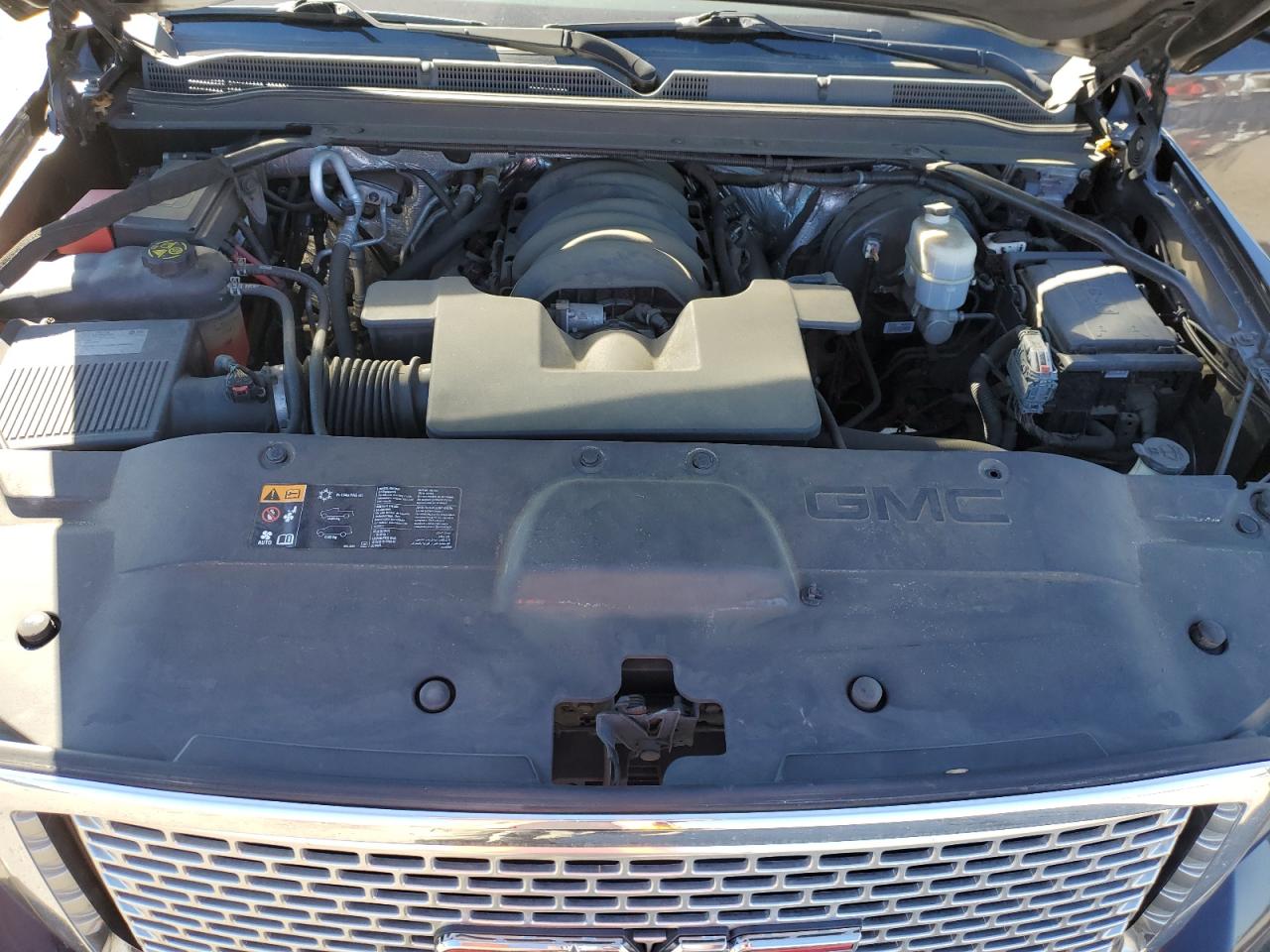 2016 GMC Yukon Denali VIN: 1GKS2CKJ5GR242223 Lot: 91372025