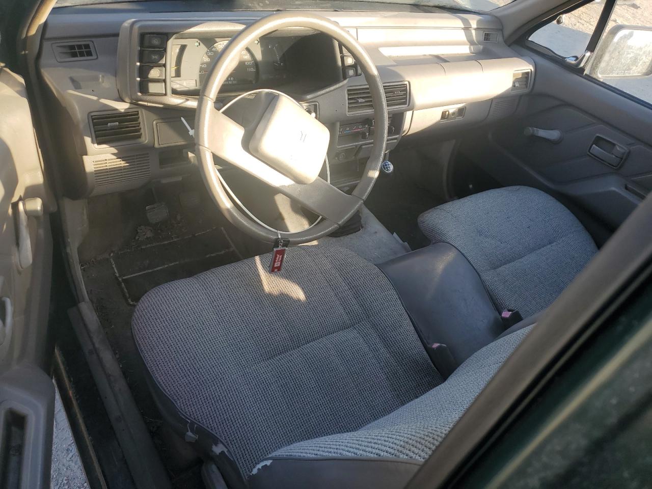 1991 Isuzu Conventional Short Bed VIN: JAACL11L7M7205001 Lot: 92355185