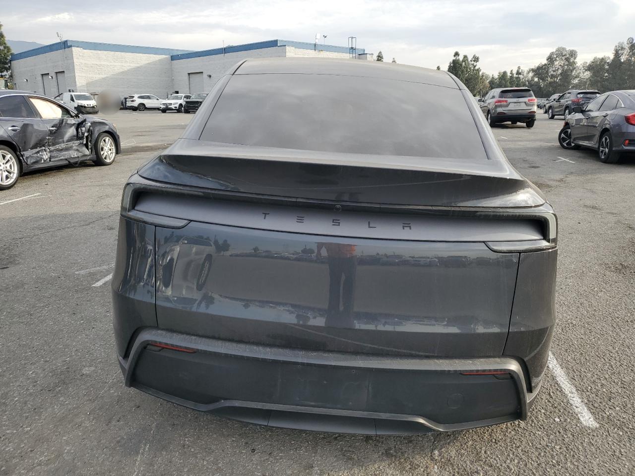 2026 Tesla Model Y VIN: 7SAYGDEDXTF386131 Lot: 91669575