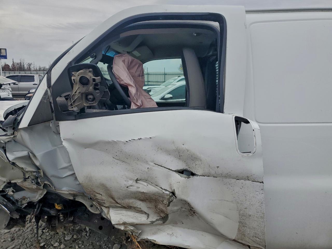 2020 GMC Savana G2500 VIN: 1GTW7AFG3L1263761 Lot: 93605595