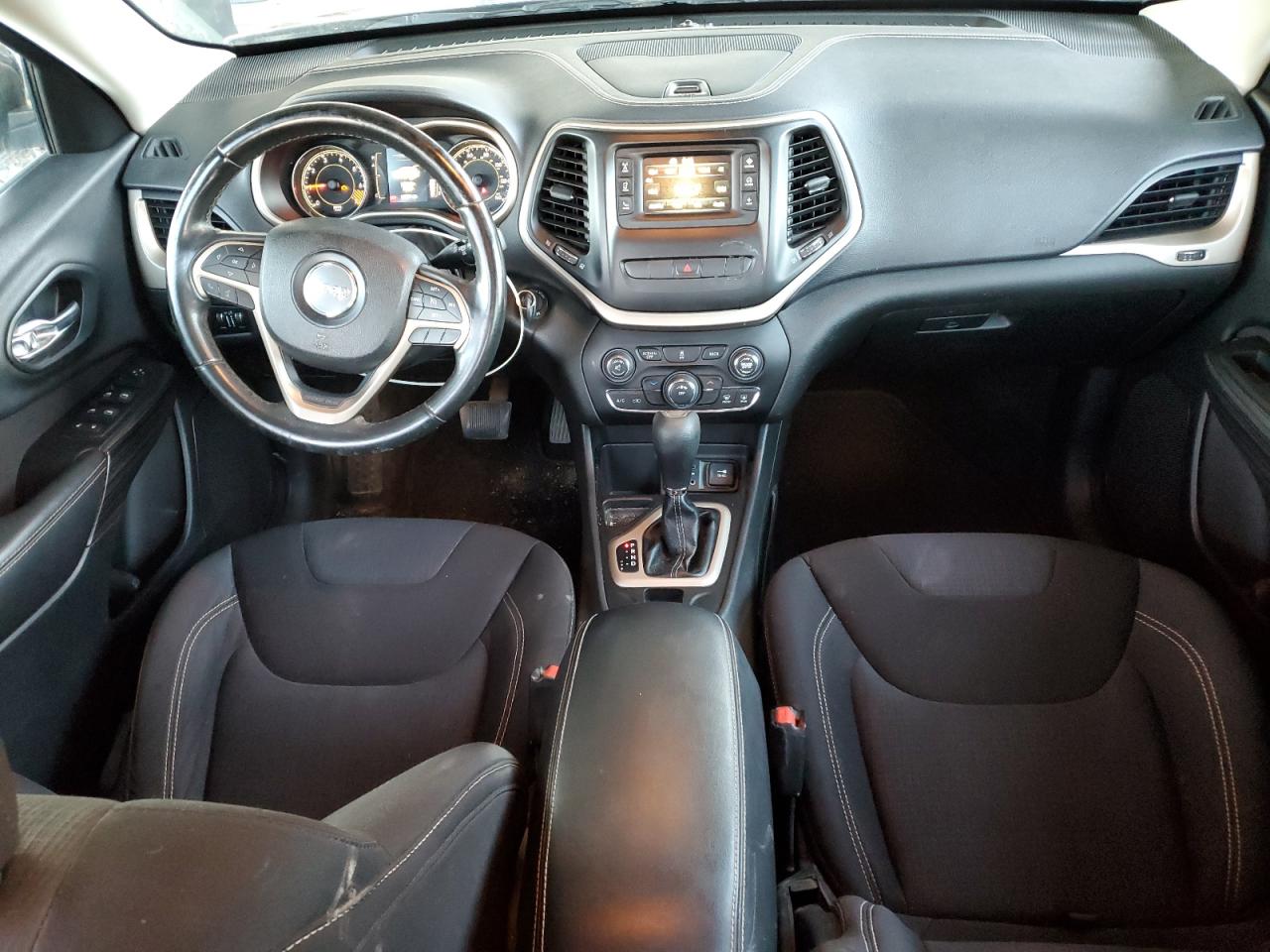 2015 Jeep Cherokee Latitude VIN: 1C4PJLCB0FW508050 Lot: 92298045