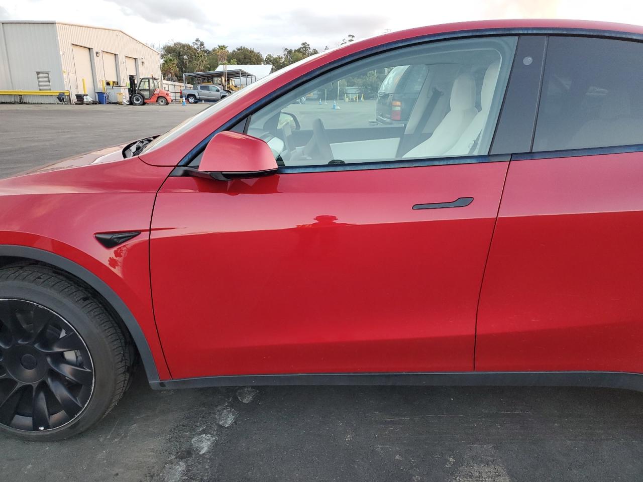 2021 Tesla Model Y VIN: 5YJYGDEE6MF102856 Lot: 92866555