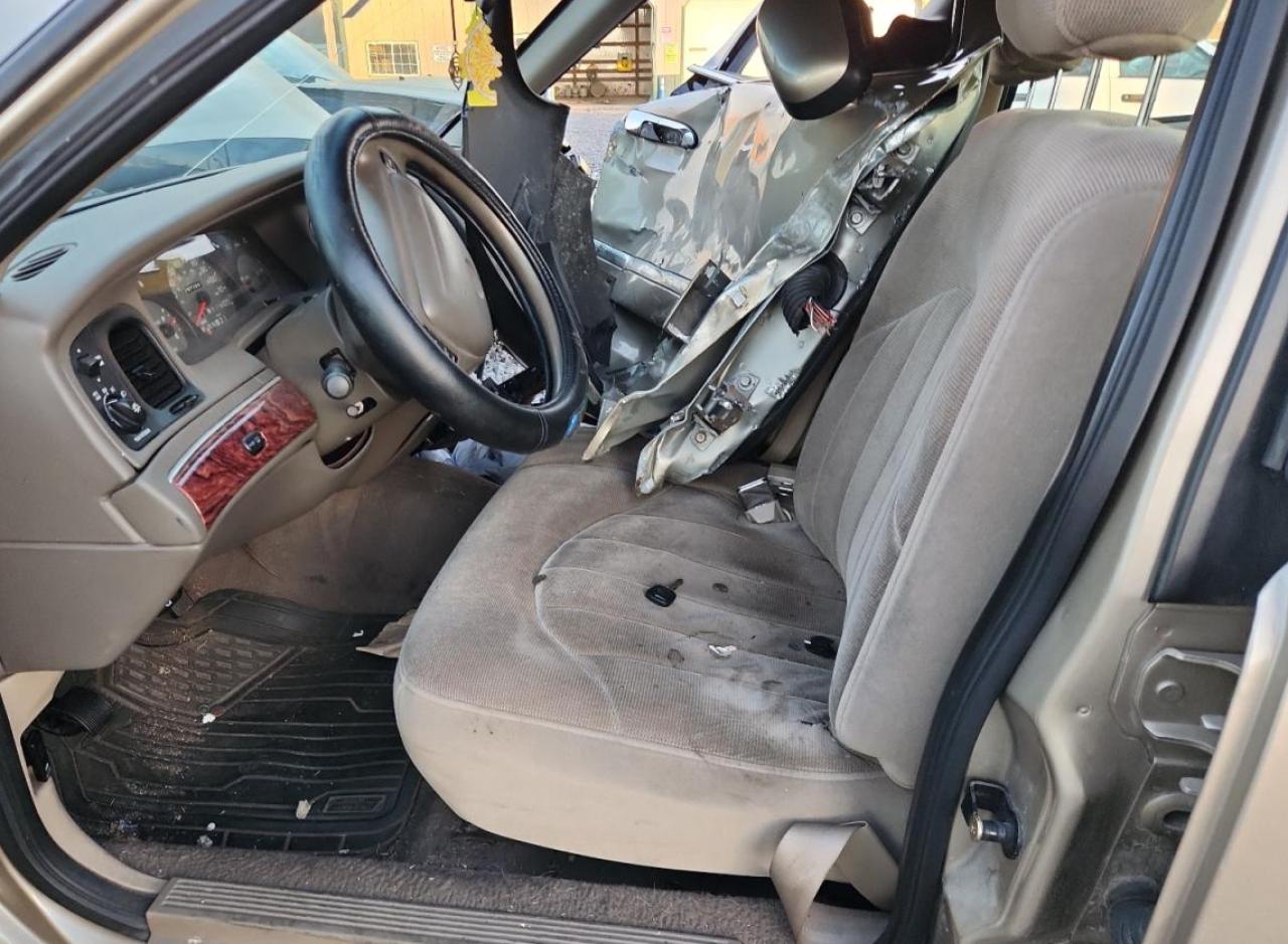 2000 Mercury Grand Marquis Gs VIN: 2MEFM74W7YX659145 Lot: 92451265