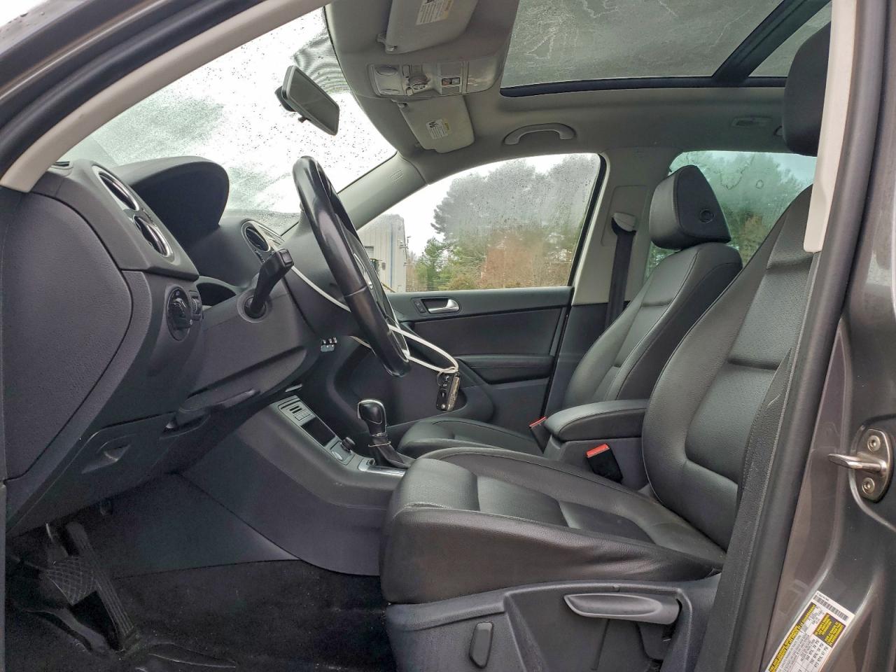 2015 Volkswagen Tiguan S VIN: WVGBV7AX0FW548287 Lot: 94431425