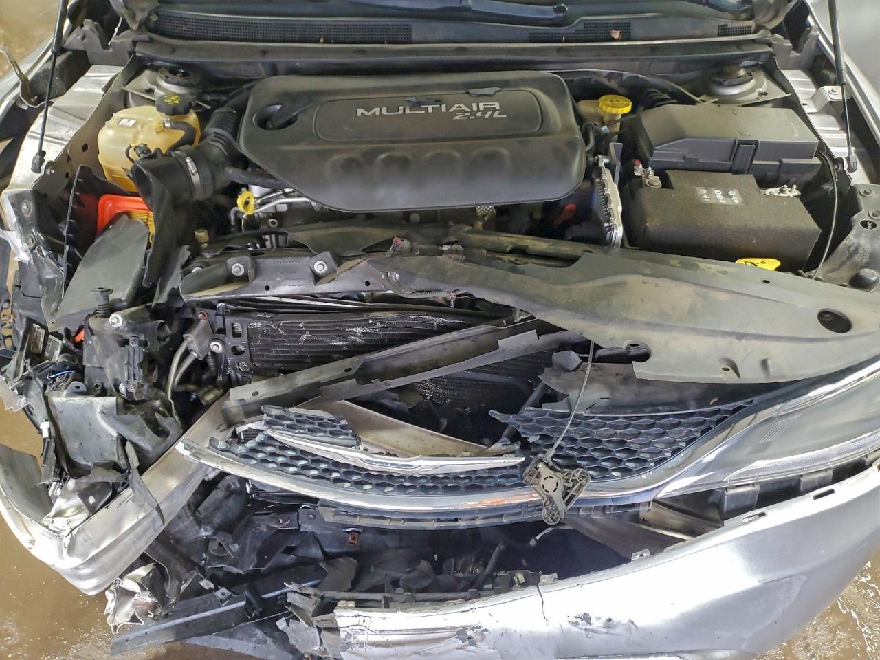 2015 Chrysler 200 Limited VIN: 1C3CCCAB7FN556618 Lot: 94276485