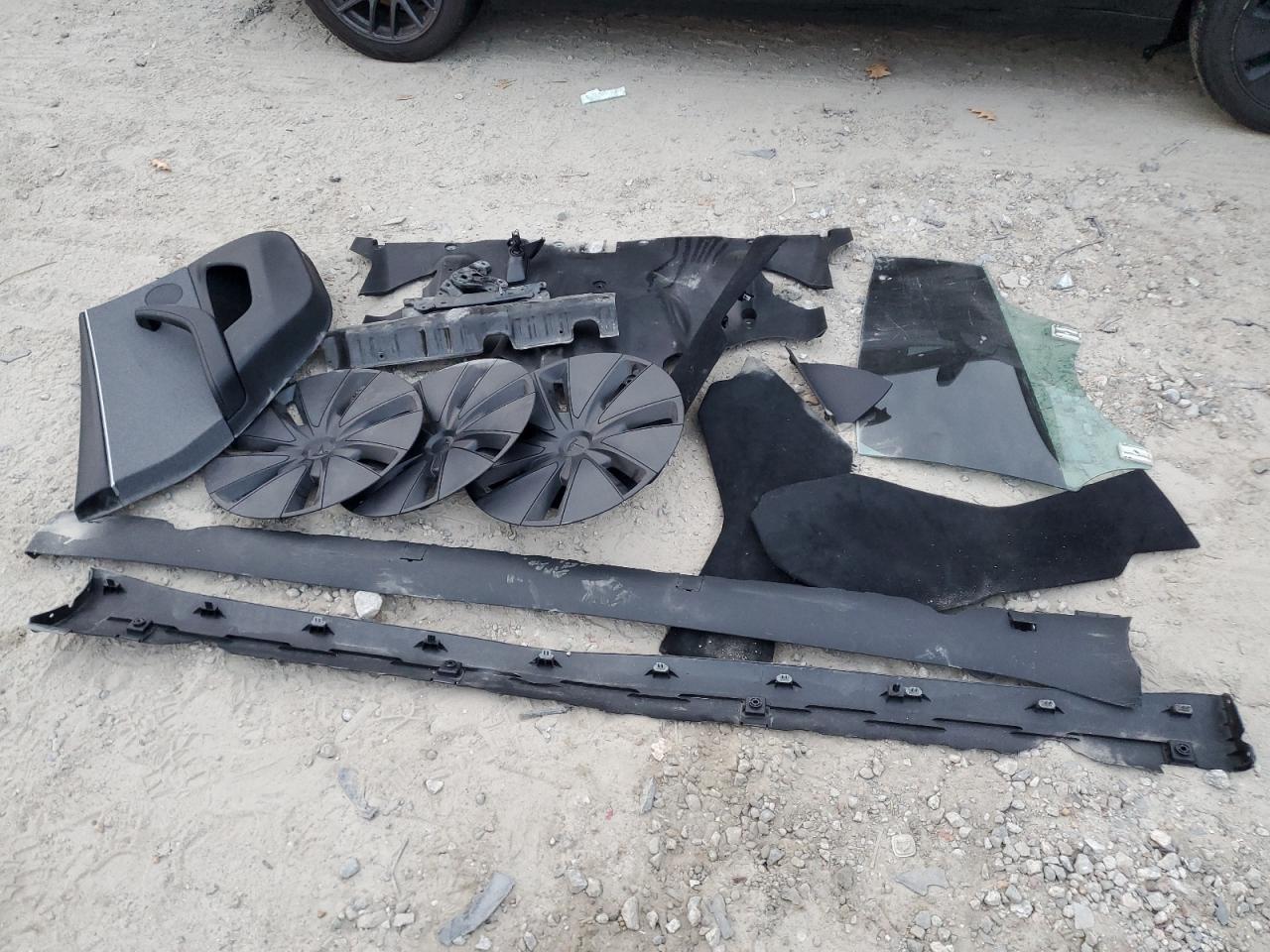 2024 Tesla Model 3 VIN: 5YJ3E1EA0RF770901 Lot: 90673685