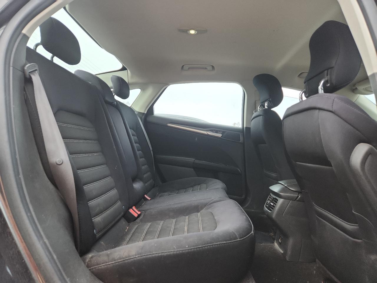 2015 Ford Fusion Se VIN: 3FA6P0H72FR143957 Lot: 92378875