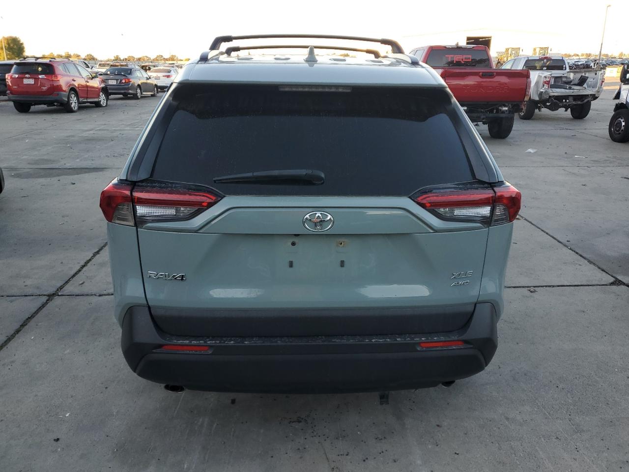 2019 Toyota Rav4 Xle Premium VIN: JTMA1RFV5KD015517 Lot: 91439225
