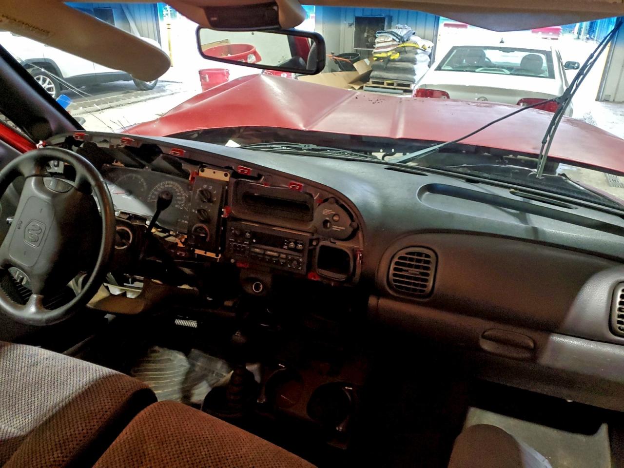 1999 Dodge Ram 2500 VIN: 3B7KF26Z2XM587513 Lot: 94563235