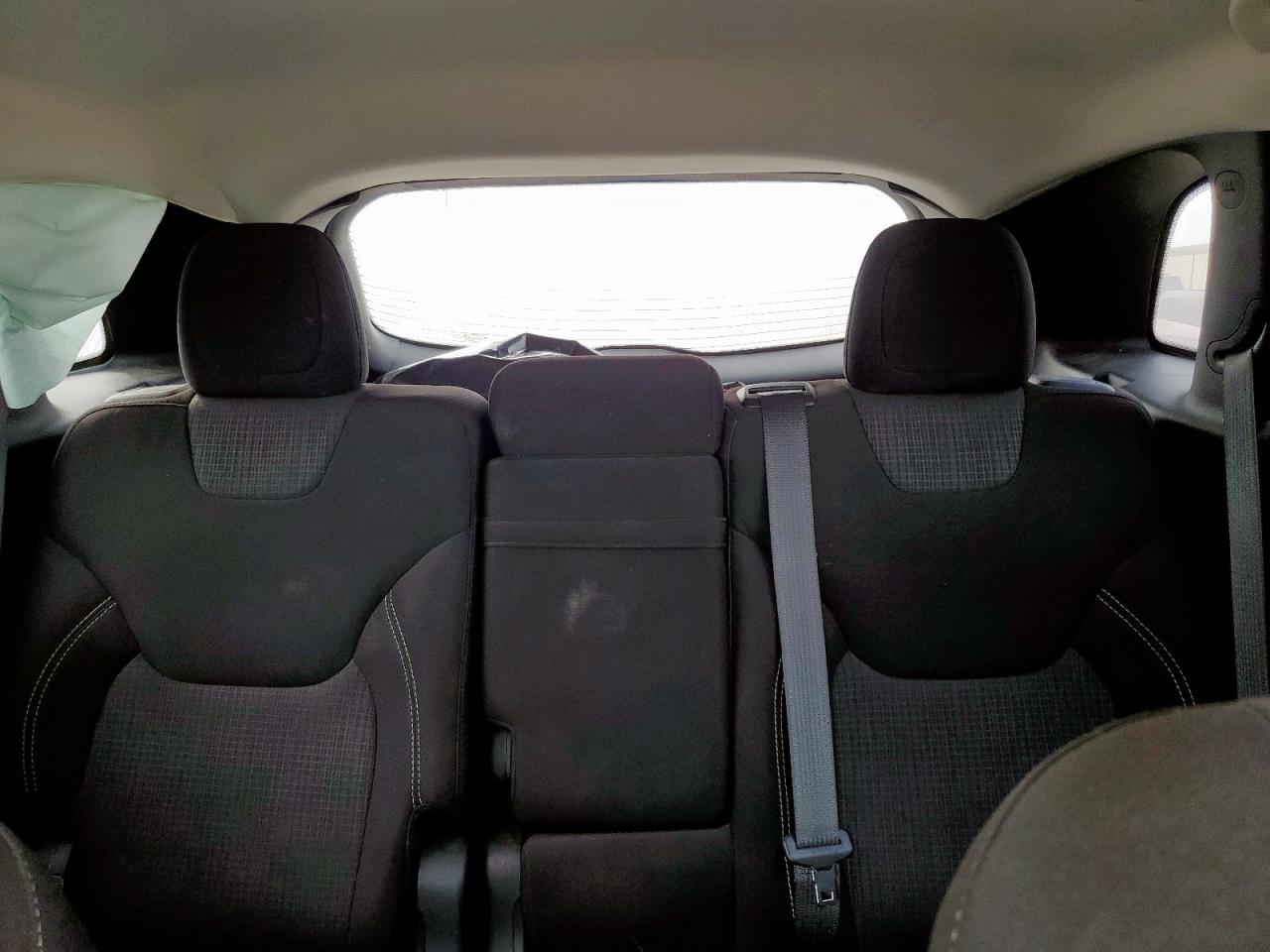 2015 Jeep Cherokee Latitude VIN: 1C4PJMCB1FW728528 Lot: 93532995