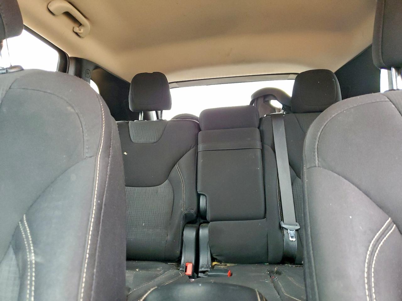 2015 Jeep Cherokee Latitude VIN: 1C4PJMCB8FW633447 Lot: 94026205