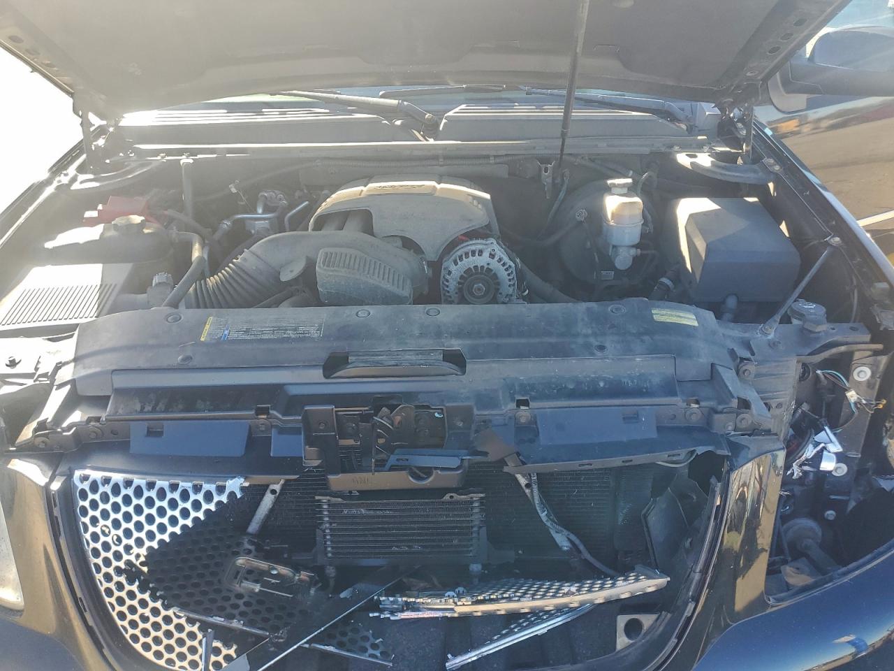 2011 GMC Yukon Xl Denali VIN: 1GKS2MEF4BR174342 Lot: 94294125