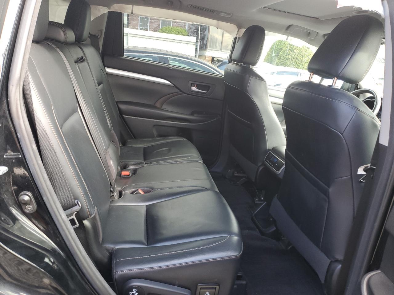 2017 Toyota Highlander Se VIN: 5TDJZRFH8HS365630 Lot: 91364445