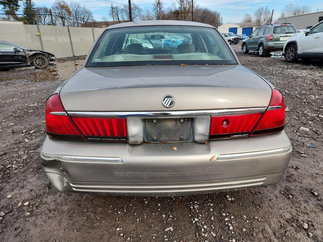 2001 Mercury Grand Marquis Gs VIN: 2MEFM74WX1X601262 Lot: 92983525