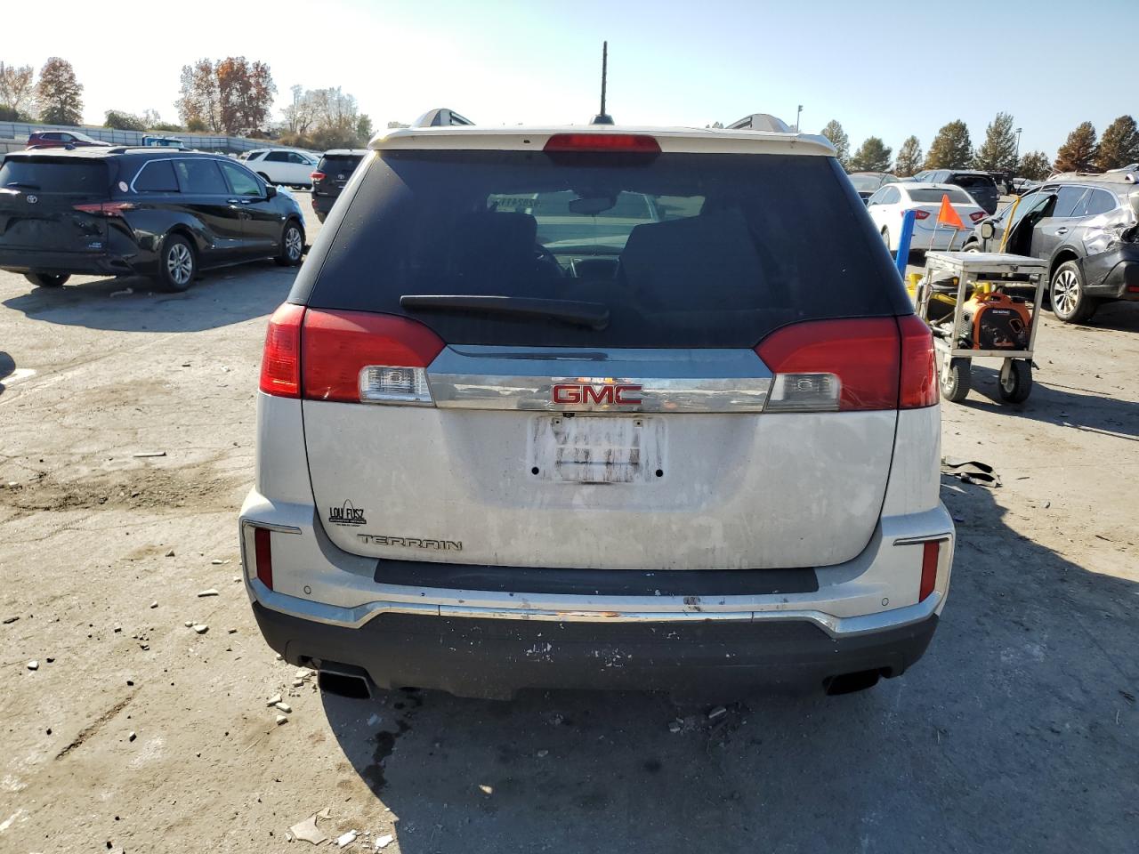 2017 GMC Terrain Slt VIN: 2GKFLPE39H6330613 Lot: 92824115