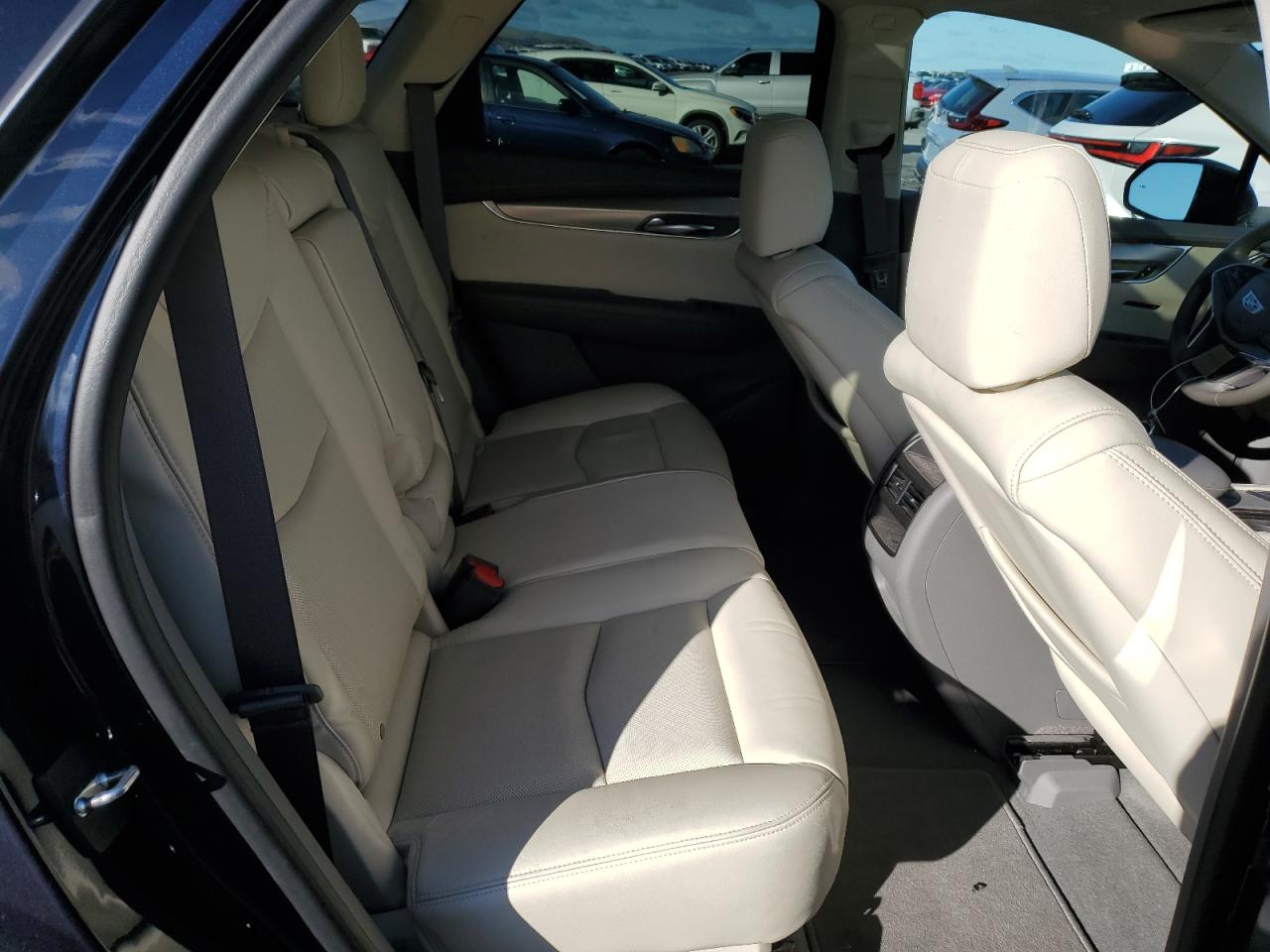 2017 Cadillac Xt5 Luxury VIN: 1GYKNBRS6HZ114029 Lot: 92952525