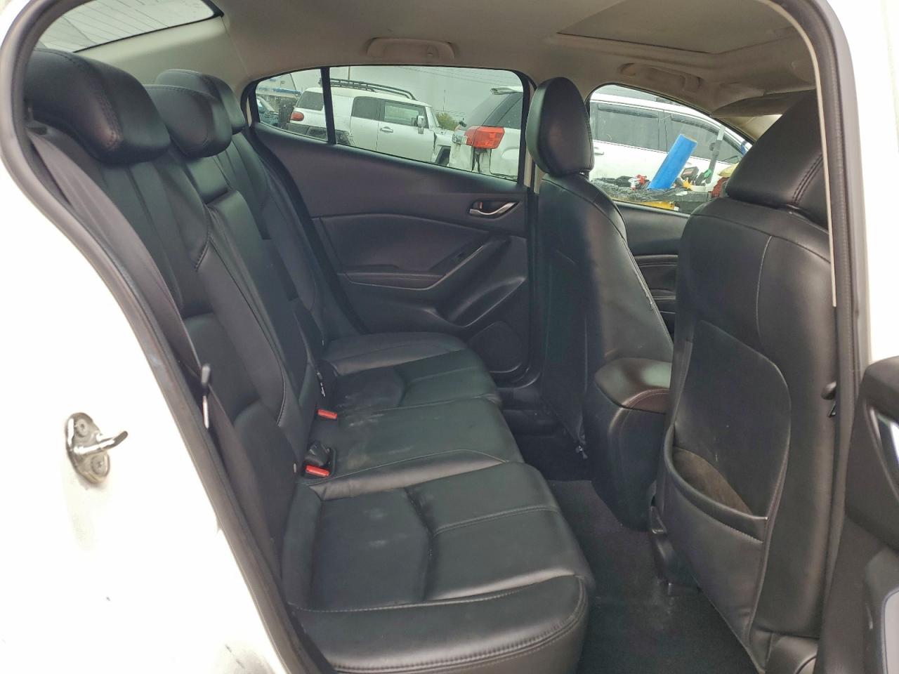 2018 Mazda 3 Touring VIN: 3MZBN1V35JM239672 Lot: 94126205