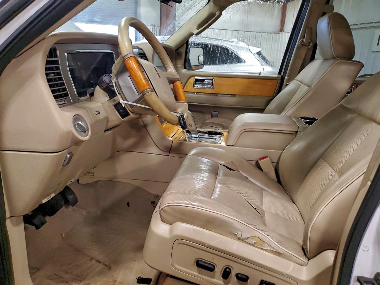 2009 Lincoln Navigator L VIN: 5LMFL285X9EJ02069 Lot: 94117065