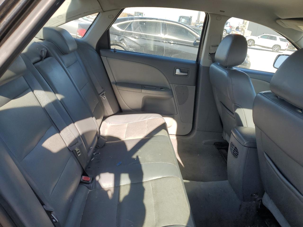 2007 Mercury Montego Luxury VIN: 1MEHM40147G608398 Lot: 92492765