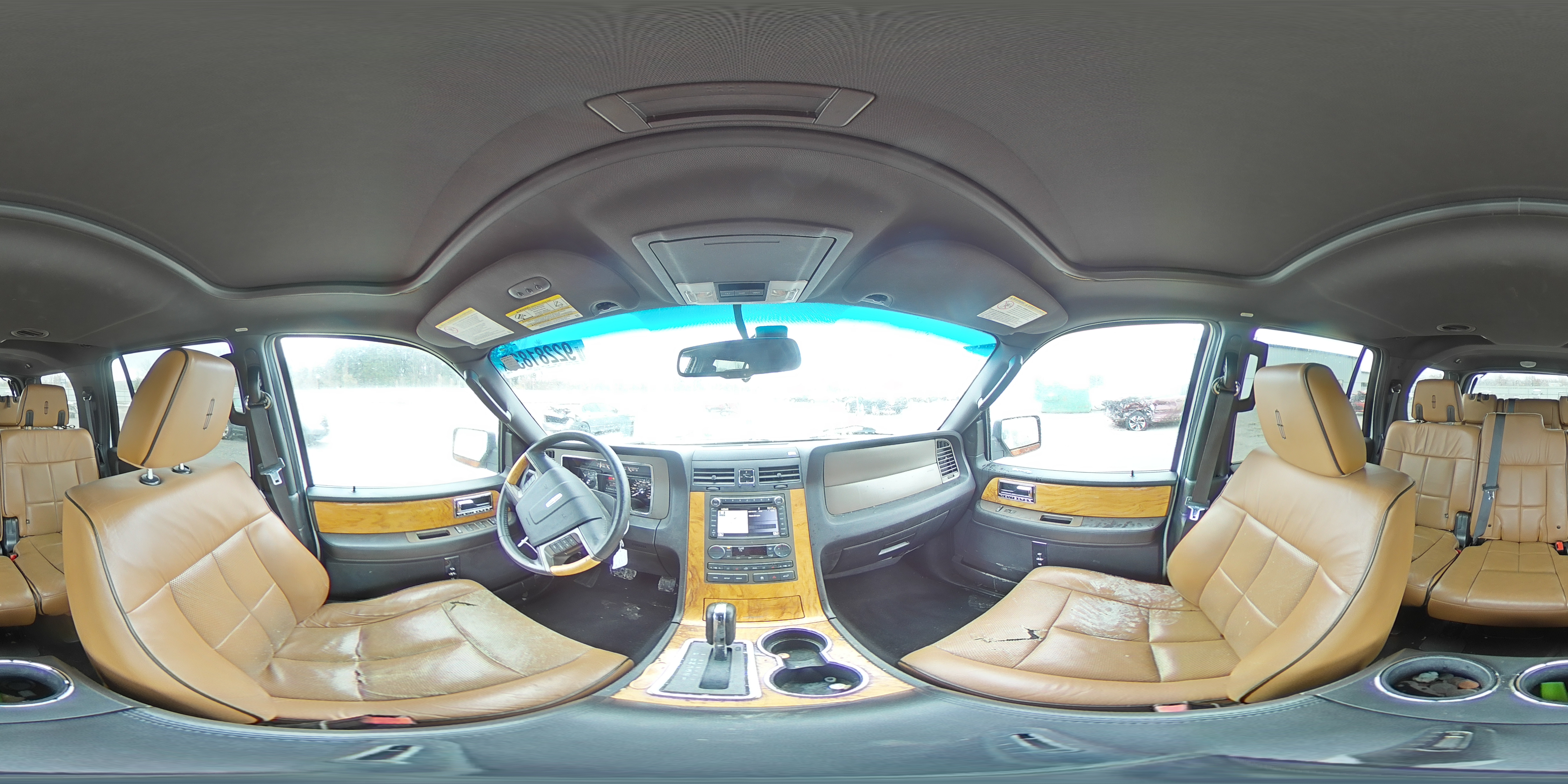 2011 Lincoln Navigator VIN: 5LMJJ2H52BEJ05649 Lot: 92281835