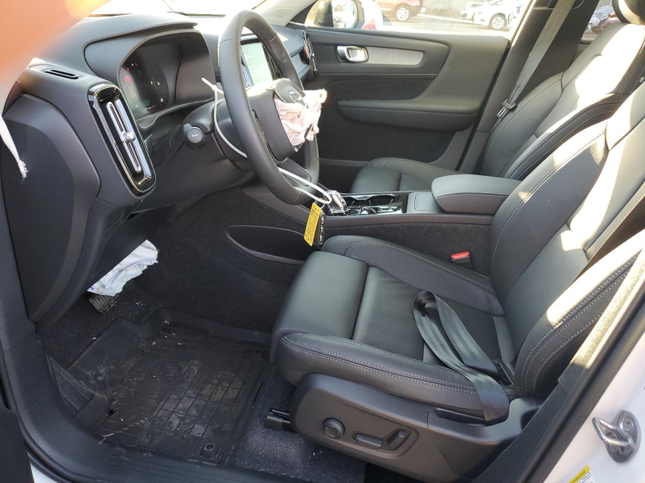 2025 Volvo Xc40 Plus VIN: YV4L12UC2S2488009 Lot: 93504435