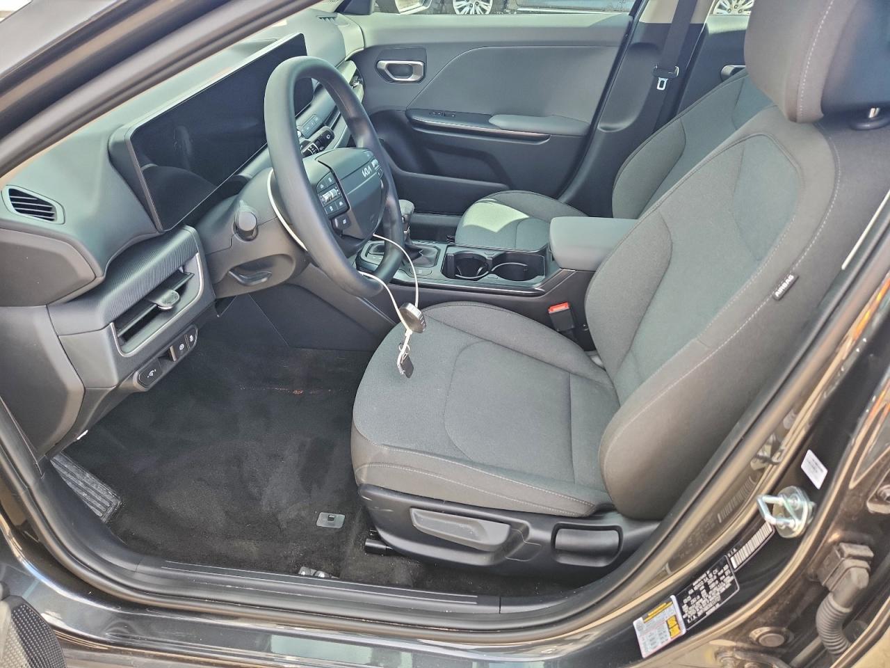 2025 Kia K4 Lx VIN: 3KPFT4DE5SE117727 Lot: 93941275