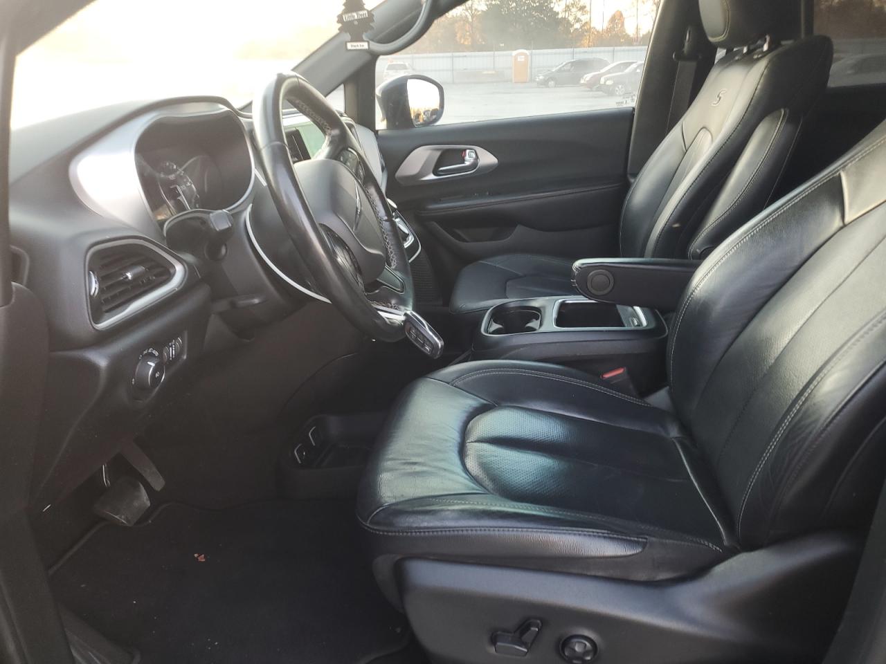 2020 Chrysler Pacifica Touring L Plus VIN: 2C4RC1EG4LR236090 Lot: 92238565