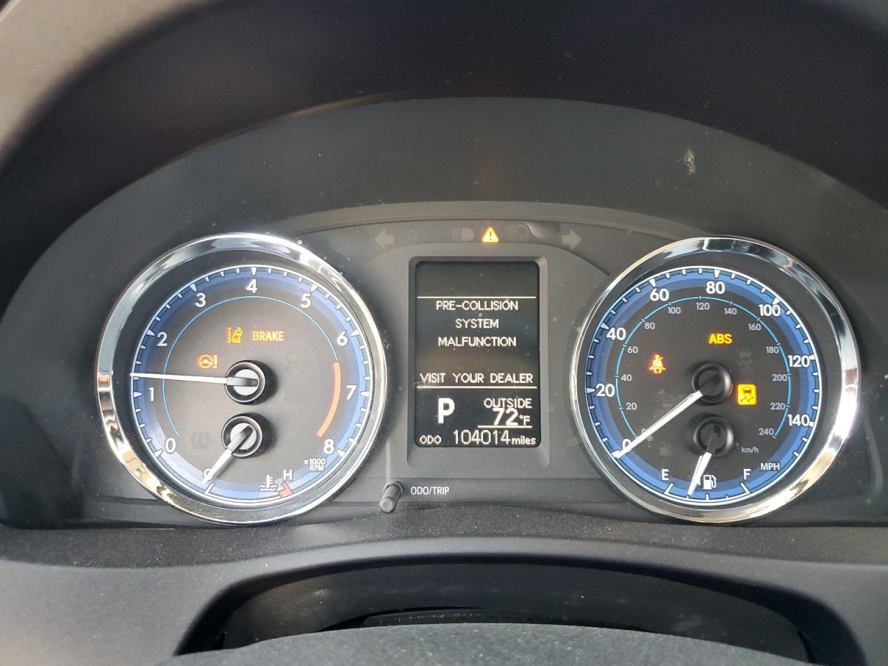 2018 Toyota Corolla L VIN: 5YFBURHE0JP738082 Lot: 92303645