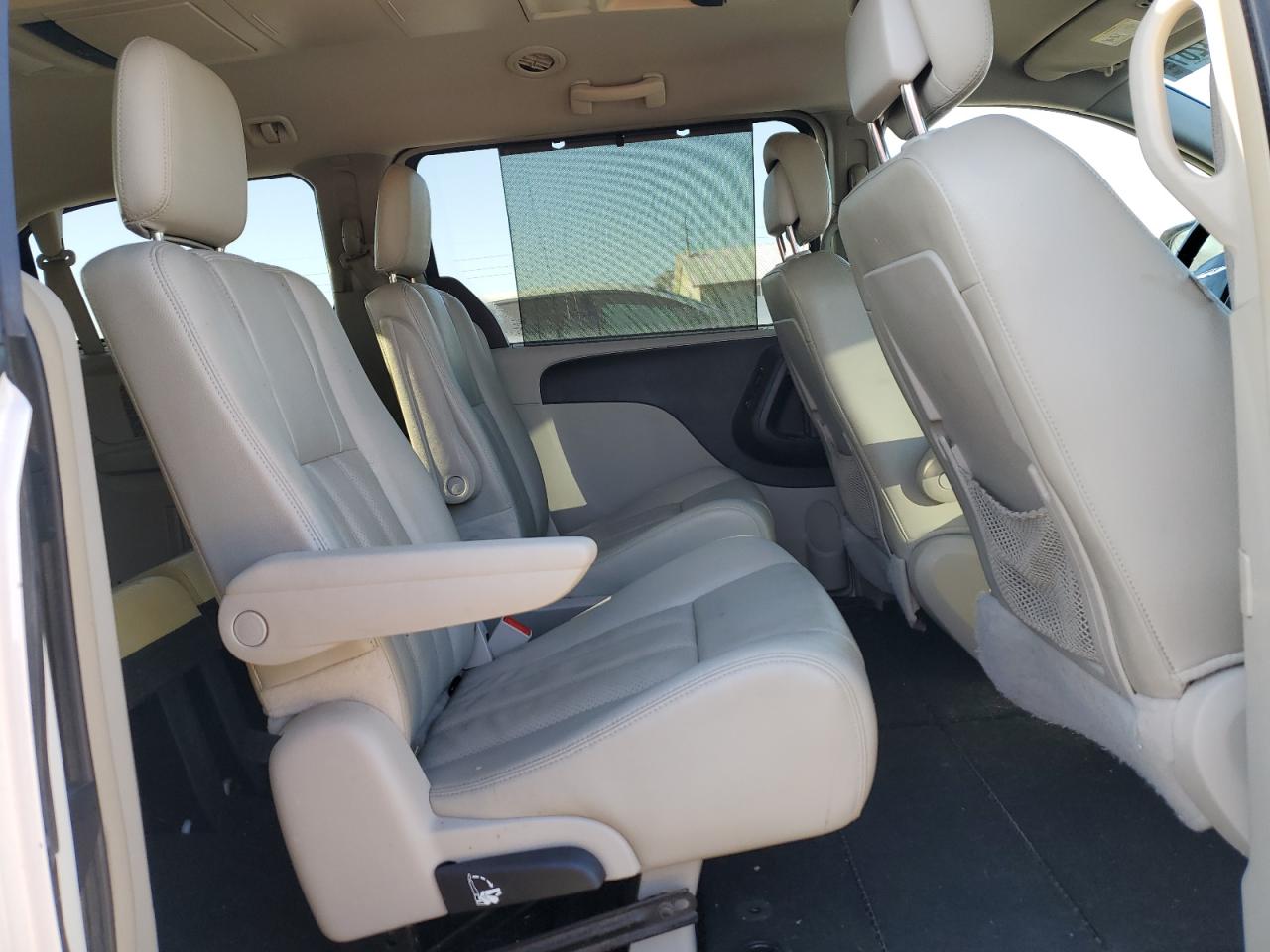 2013 Chrysler Town & Country Touring L VIN: 2C4RC1CG7DR727547 Lot: 92642615
