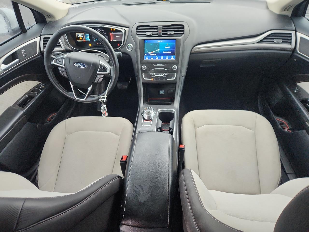 2020 Ford Fusion Se VIN: 3FA6P0HD8LR247631 Lot: 92852095