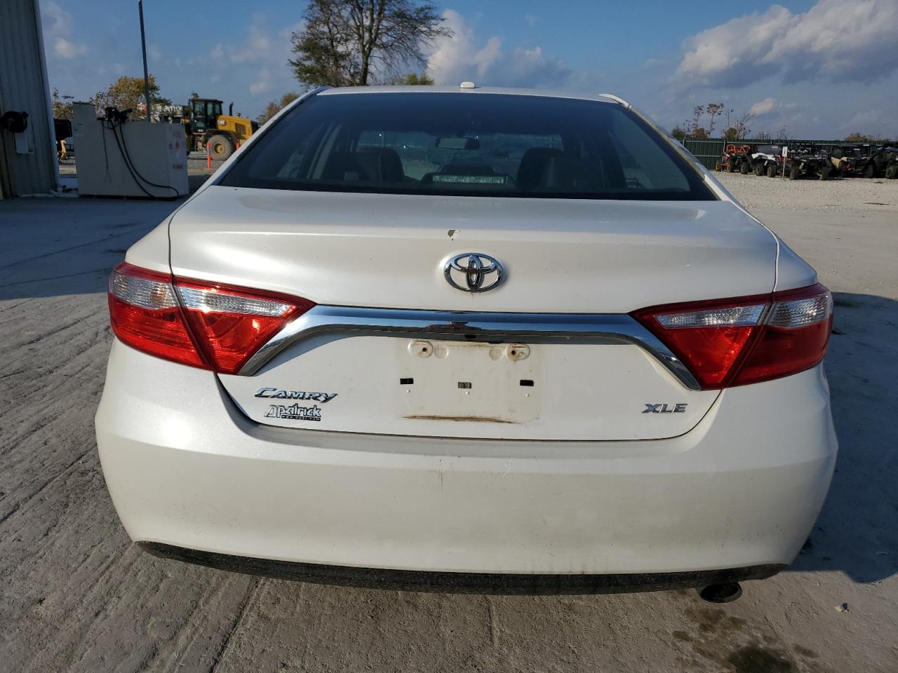 2015 Toyota Camry Le VIN: 4T1BF1FK9FU093944 Lot: 92050665