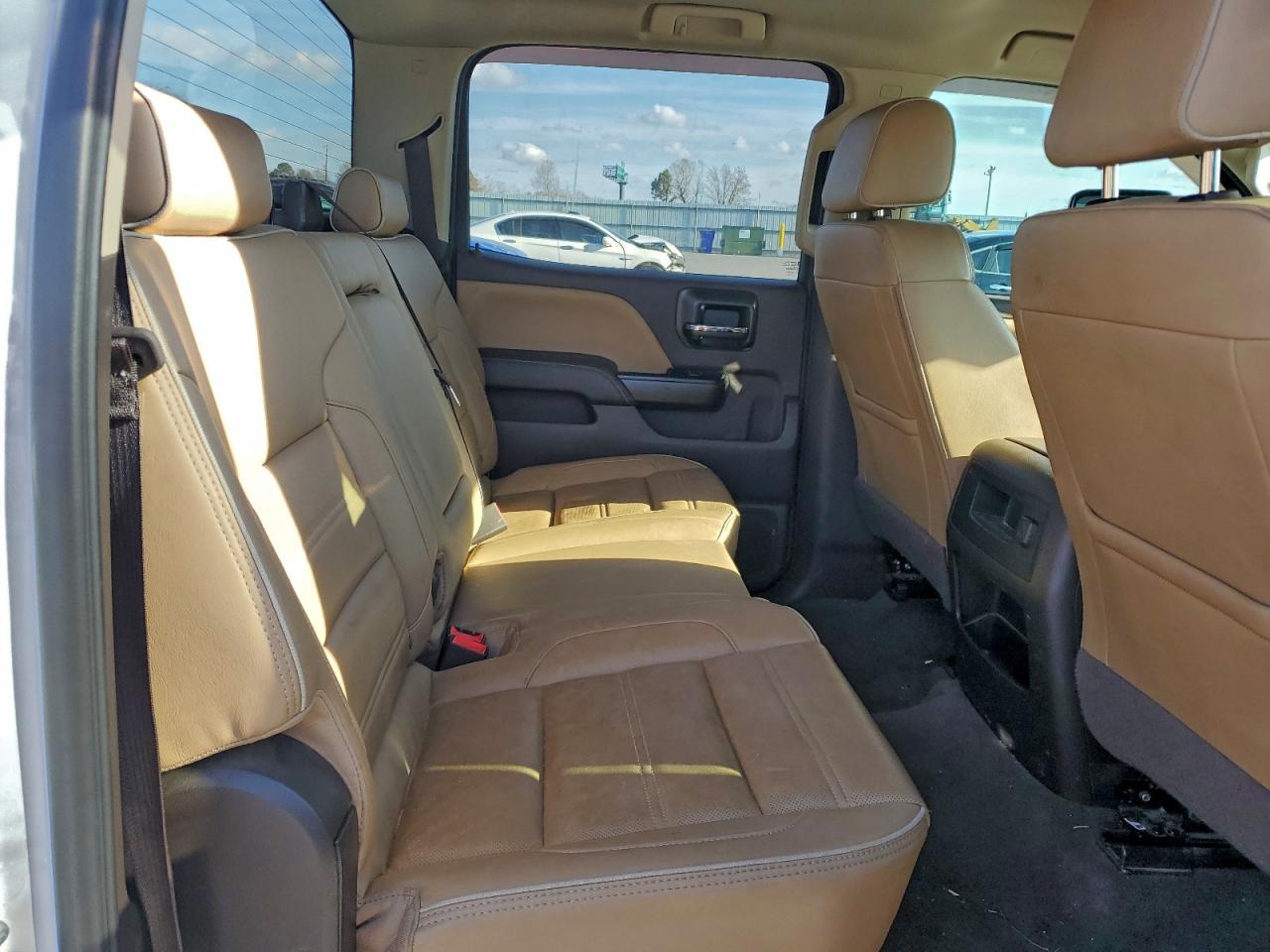 2018 GMC Sierra 2500Hd Denali VIN: 1GT12UEY4JF235228 Lot: 92938955