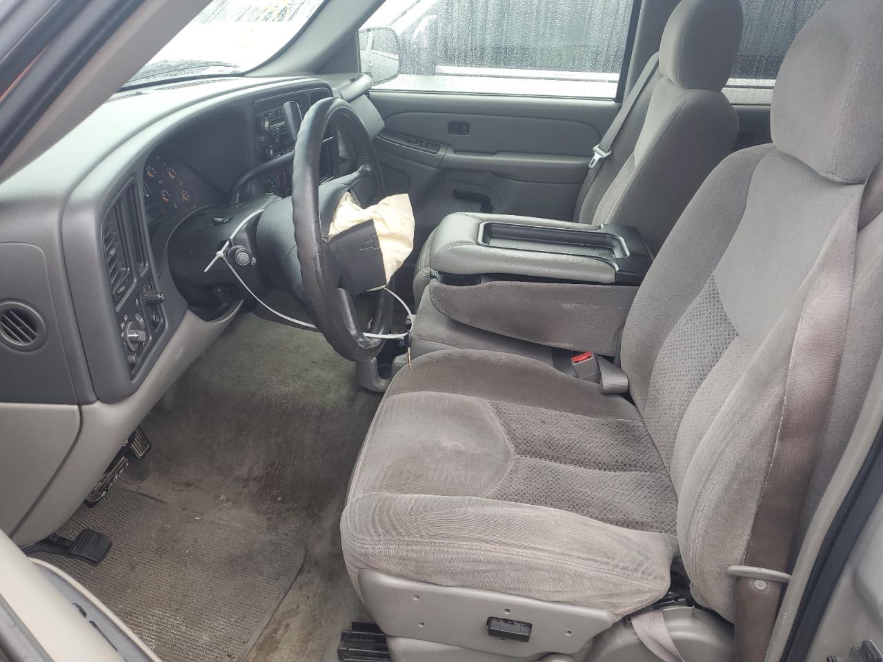 2004 Chevrolet Tahoe C1500 VIN: 1GNEC13T04J162615 Lot: 92864035