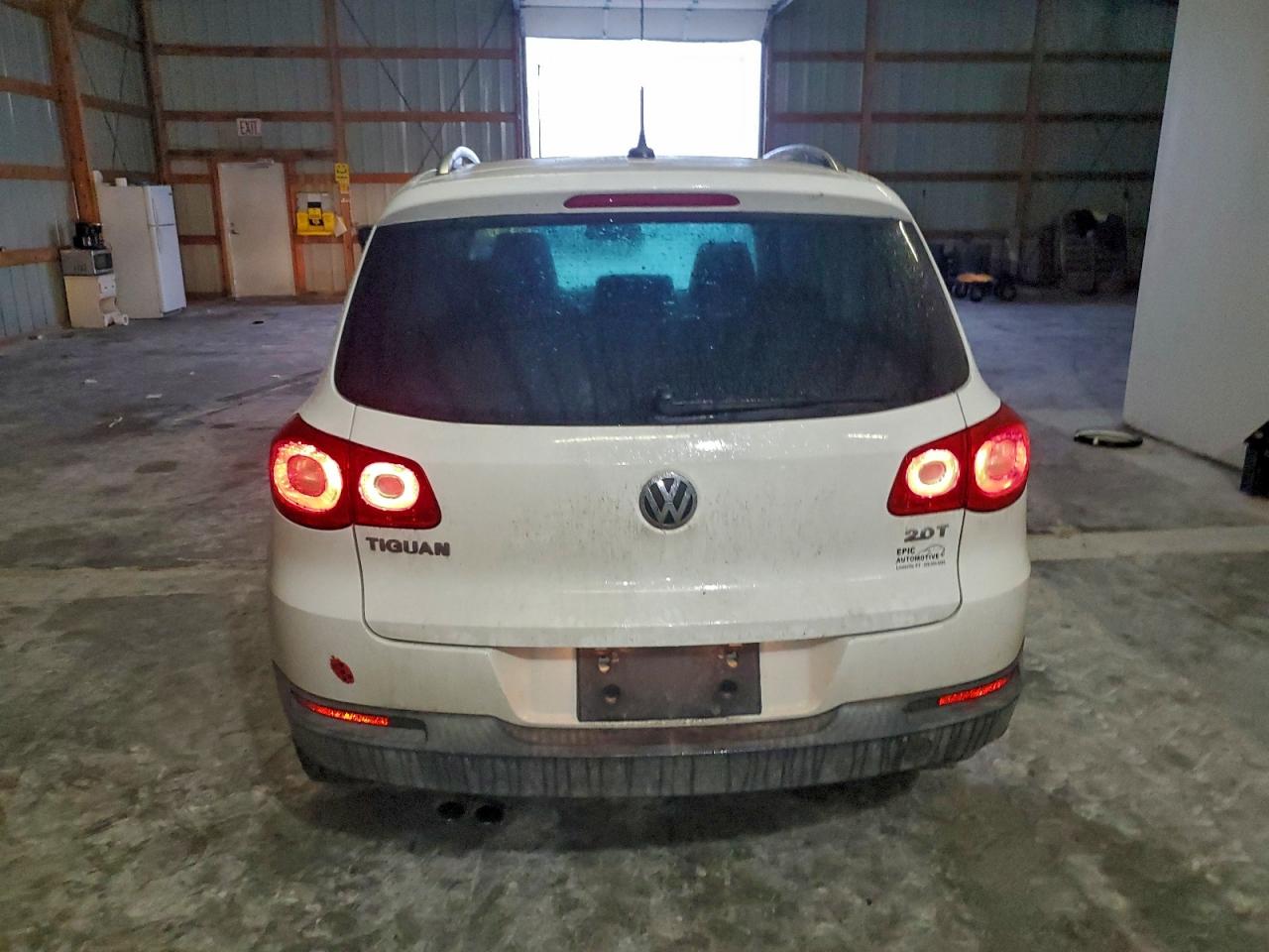 2010 Volkswagen Tiguan S VIN: WVGAV7AXXAW002066 Lot: 93886025
